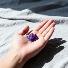 Amethyst Pyramid (1 inch)