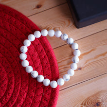 Howlite Bracelet (8 mm)