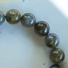 Labradorite Bracelet (10 mm)